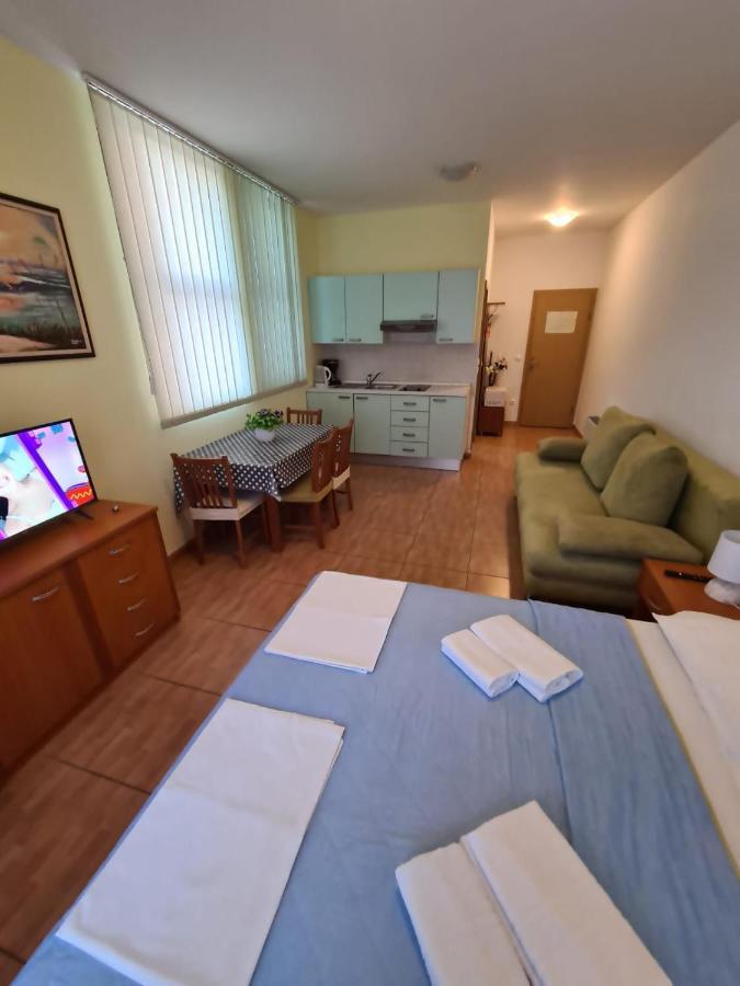 Apartmani Katarina Makarska Kamer foto
