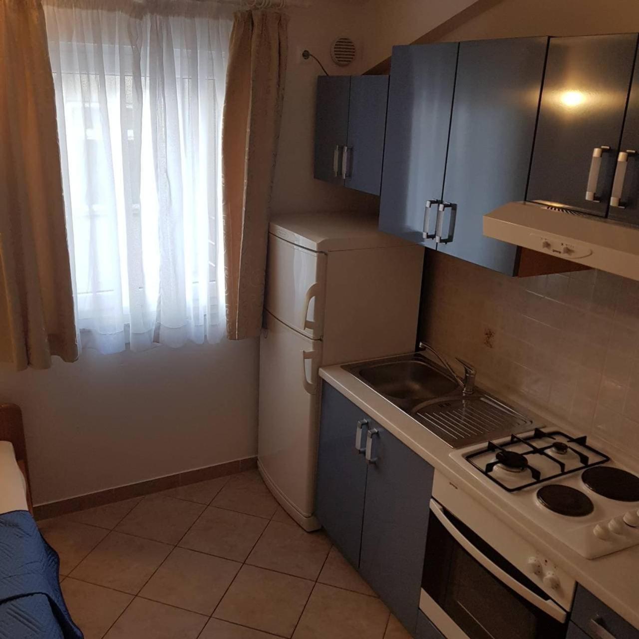 Apartmani Katarina Makarska Kamer foto