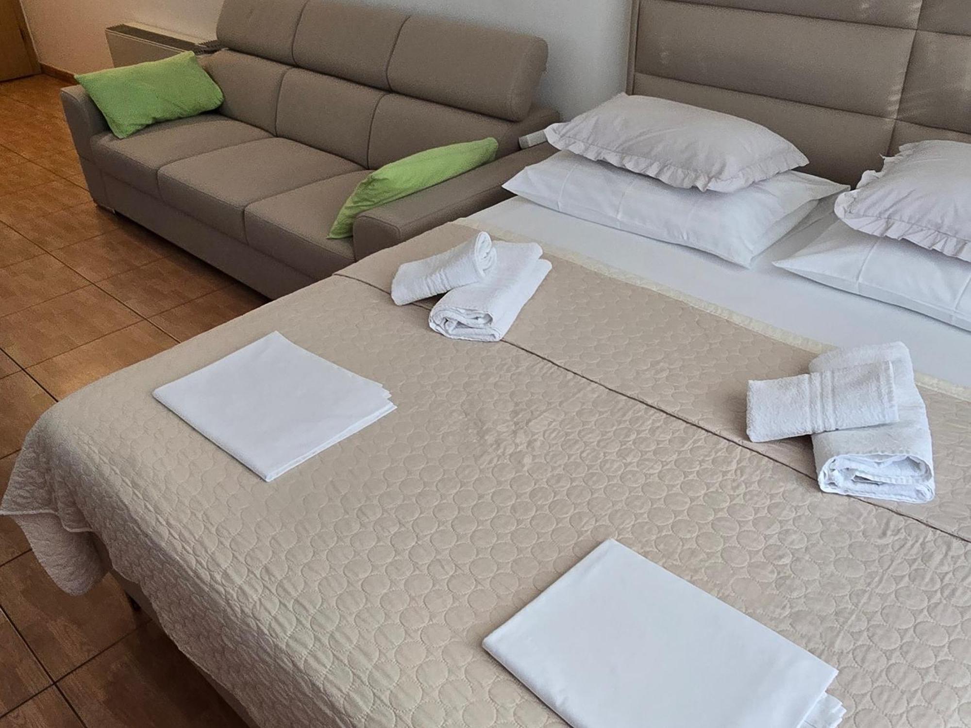 Apartmani Katarina Makarska Buitenkant foto